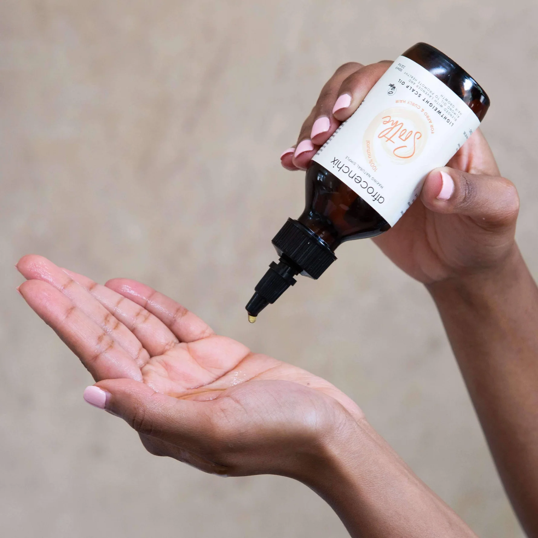 Afrocenchix Lightweight Scalp Oil - Image 4